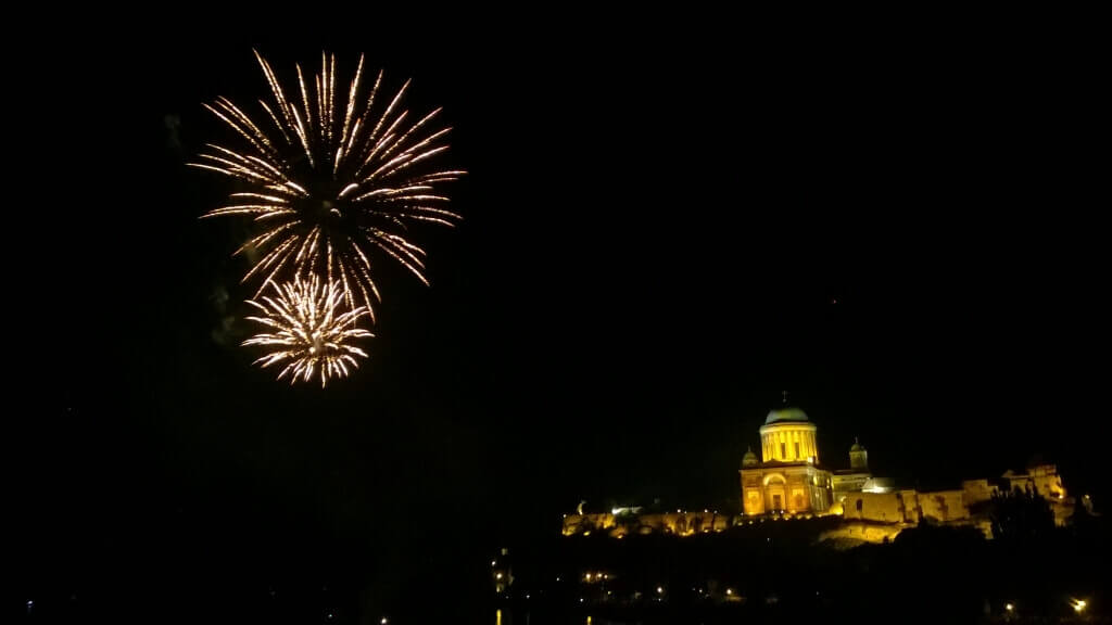 Tűzijáték Esztergomban 2016. augusztus 19-én
